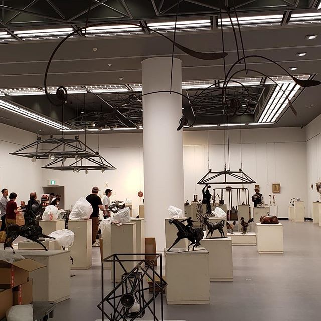 今晩は(^^)愛知芸術文化センターの金属造形展の続き・・美術品の配送は特に気をつかい運転はの如くいい経験になりました。 (Instagram)