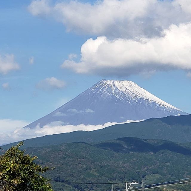 帰りの富士山さんは少し白かった(^^) (Instagram)